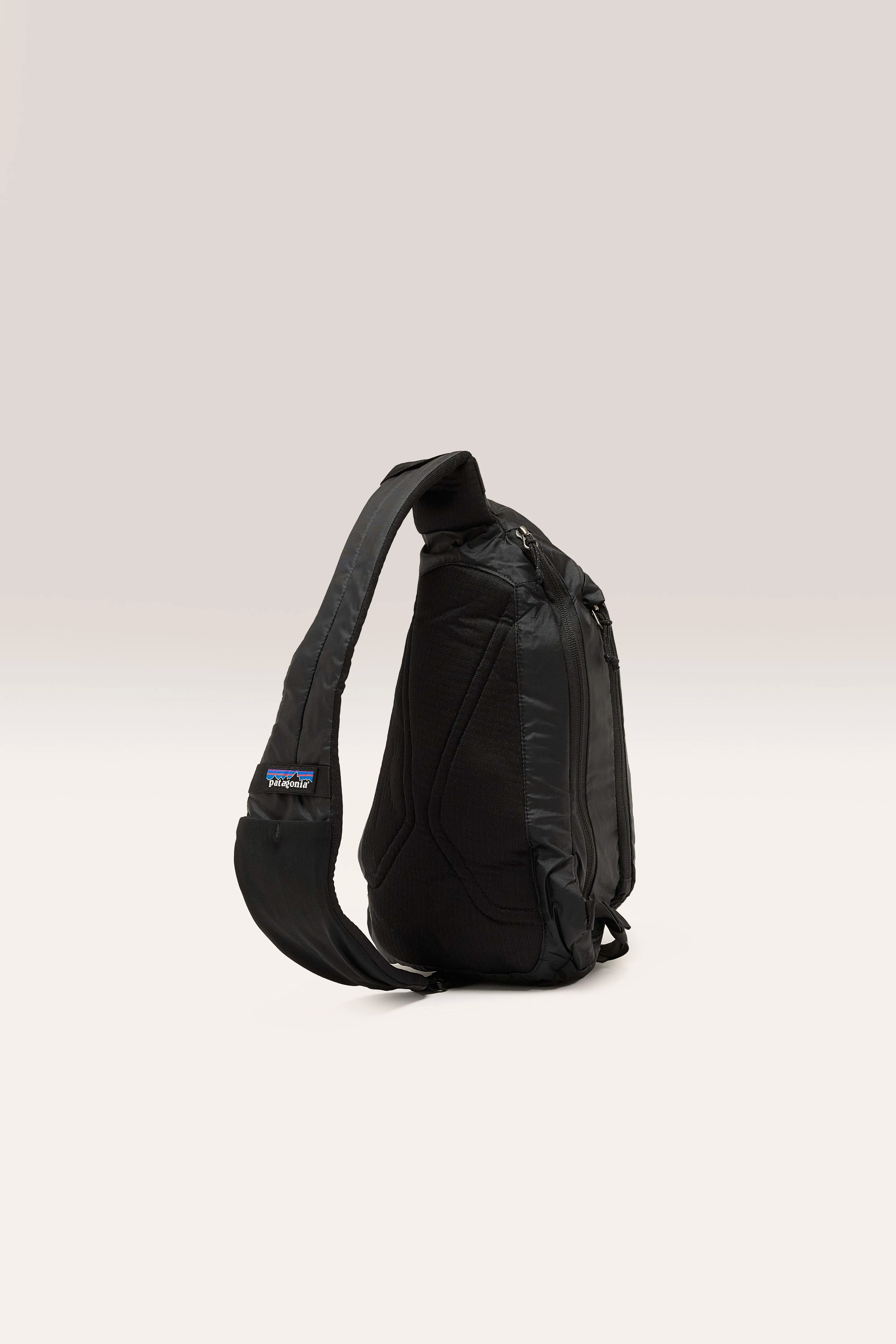 Ultralight Black Hole Sling Backpack (242 / M / BLACK)