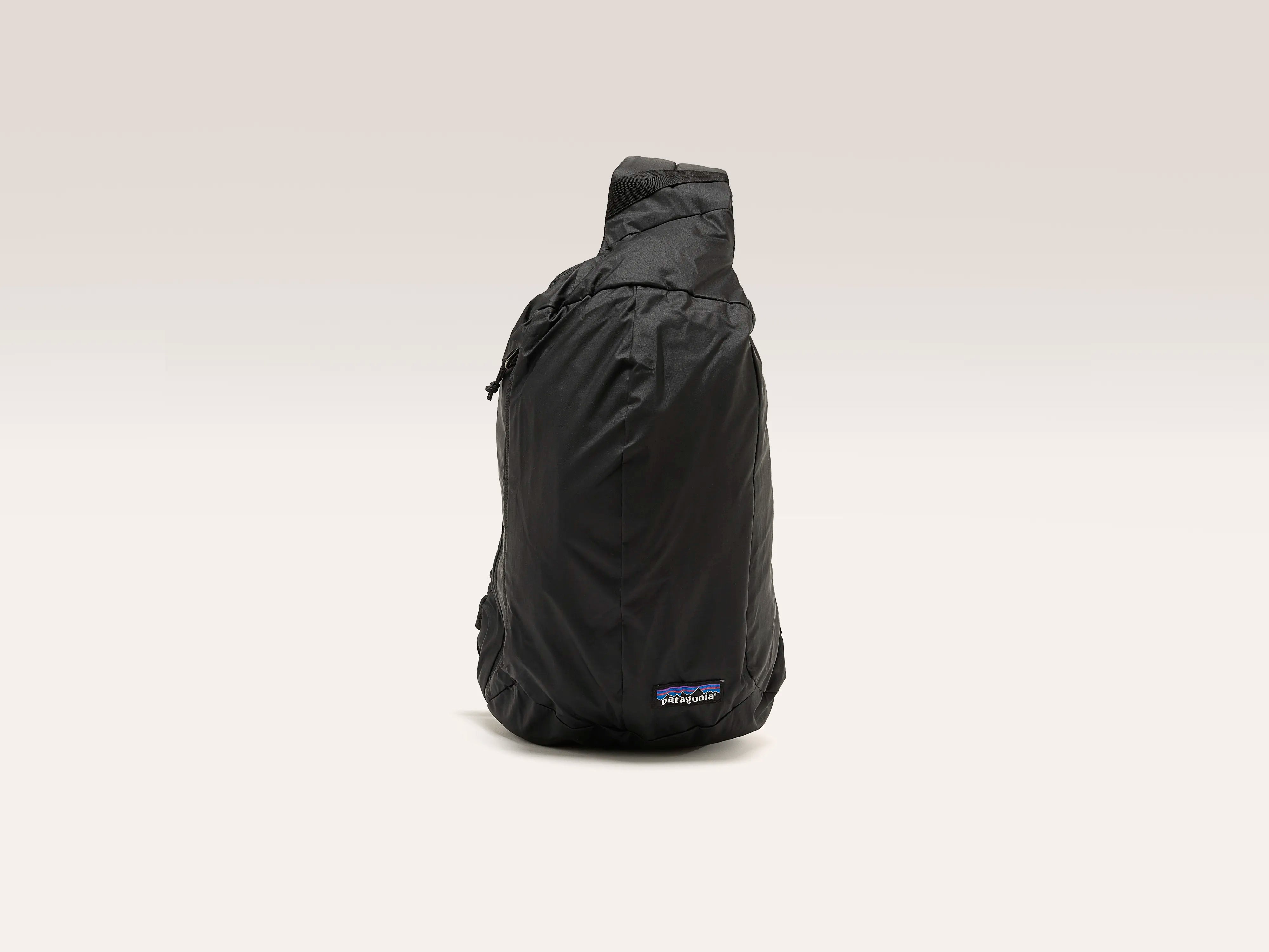 Ultralight Black Hole Sling Backpack (242 / M / BLACK)