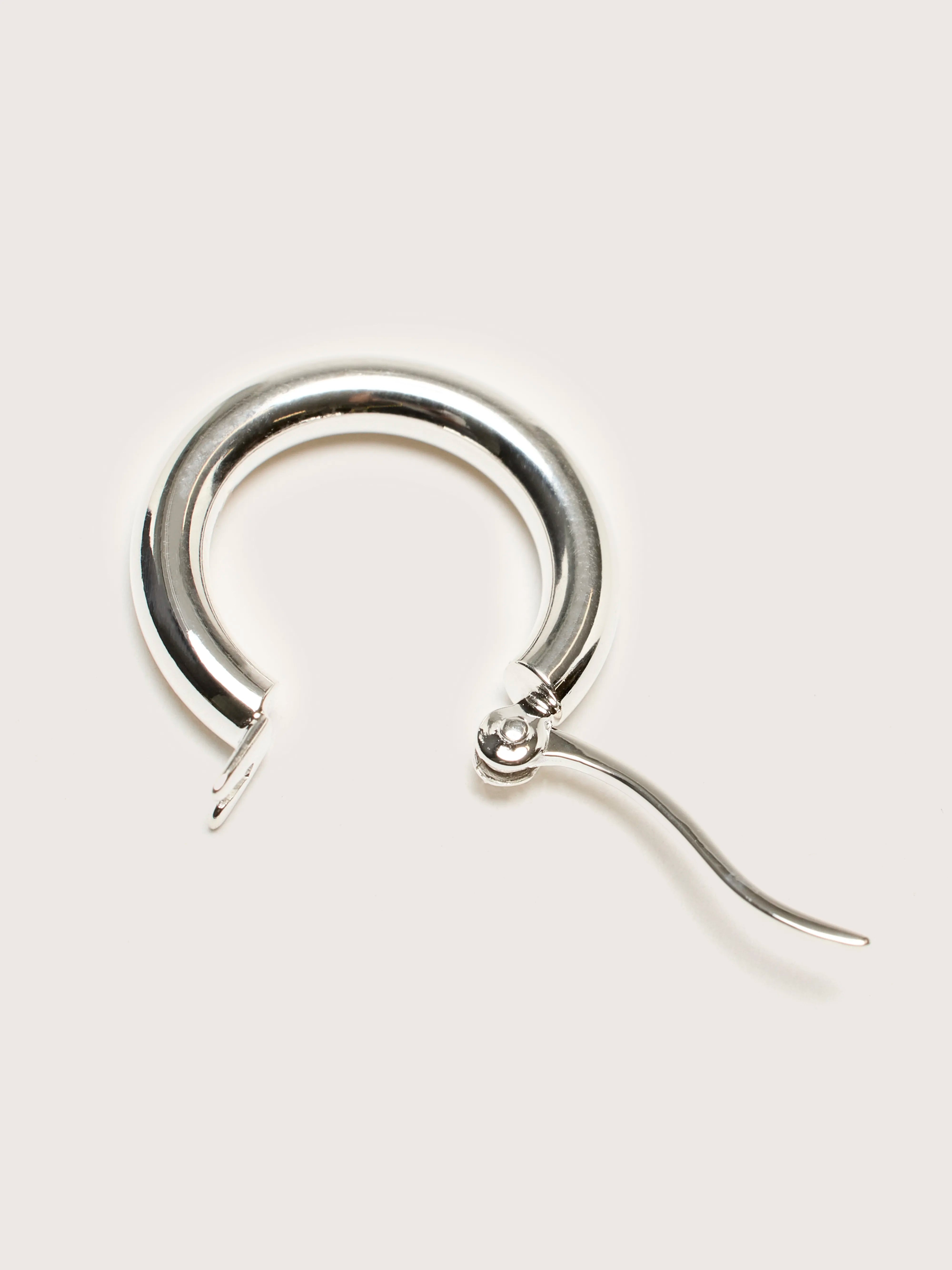 Oda Small Silver Hoop Earrings (242 / W / SILVER)