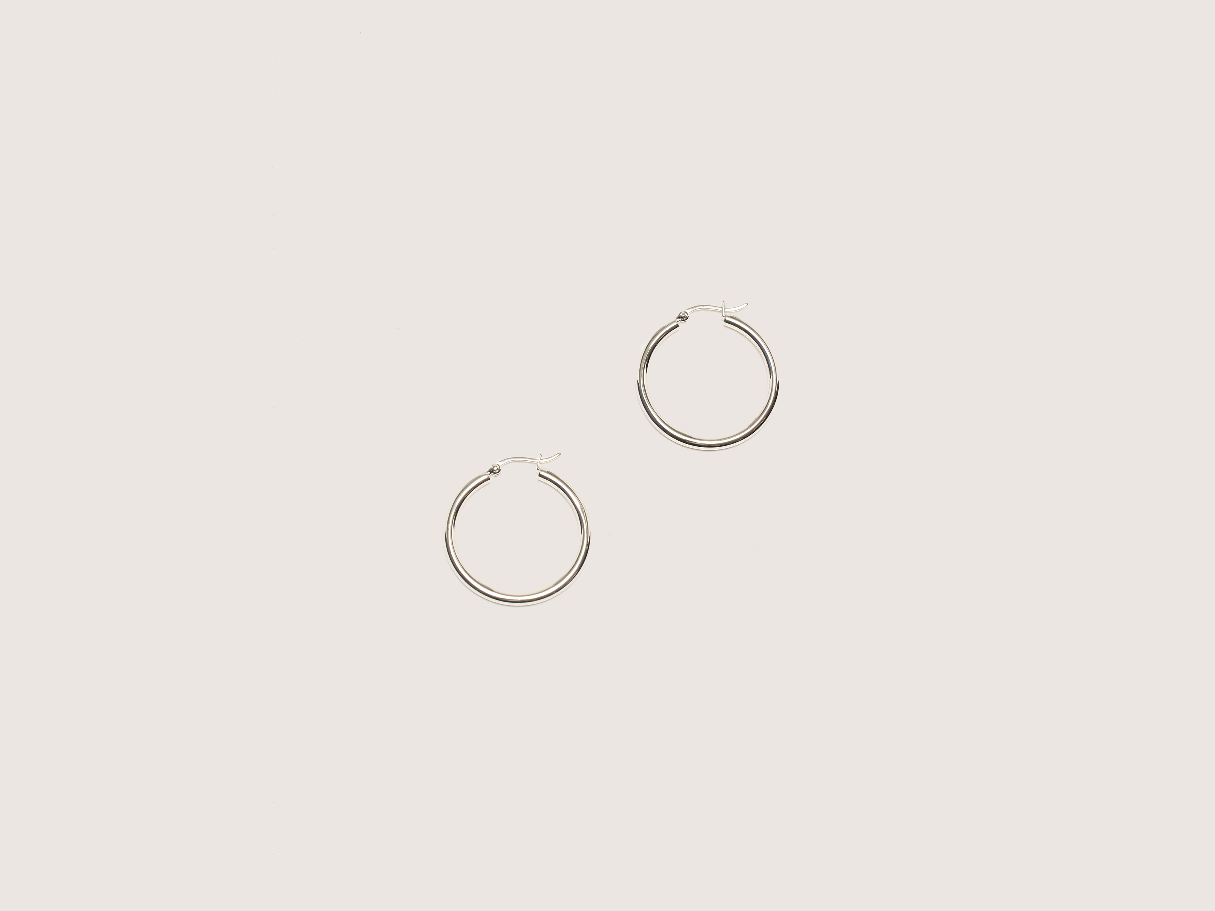 Oda Large Silver Hoop Earrings (242 / W / SILVER)