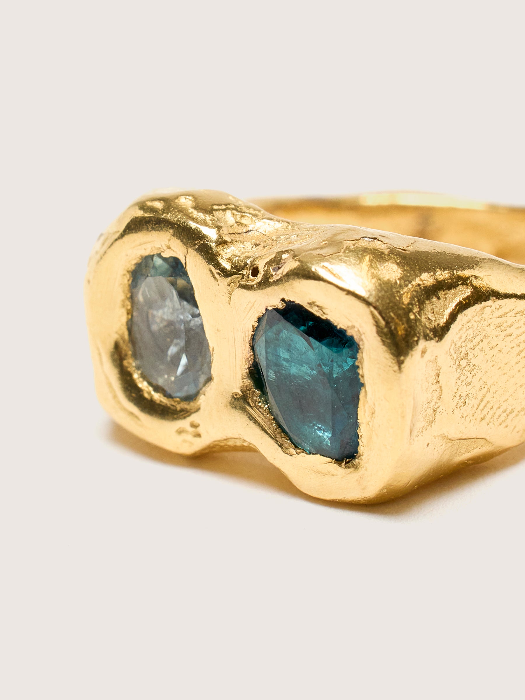 Buzo Gold  Ring (242 / W / BLUE)