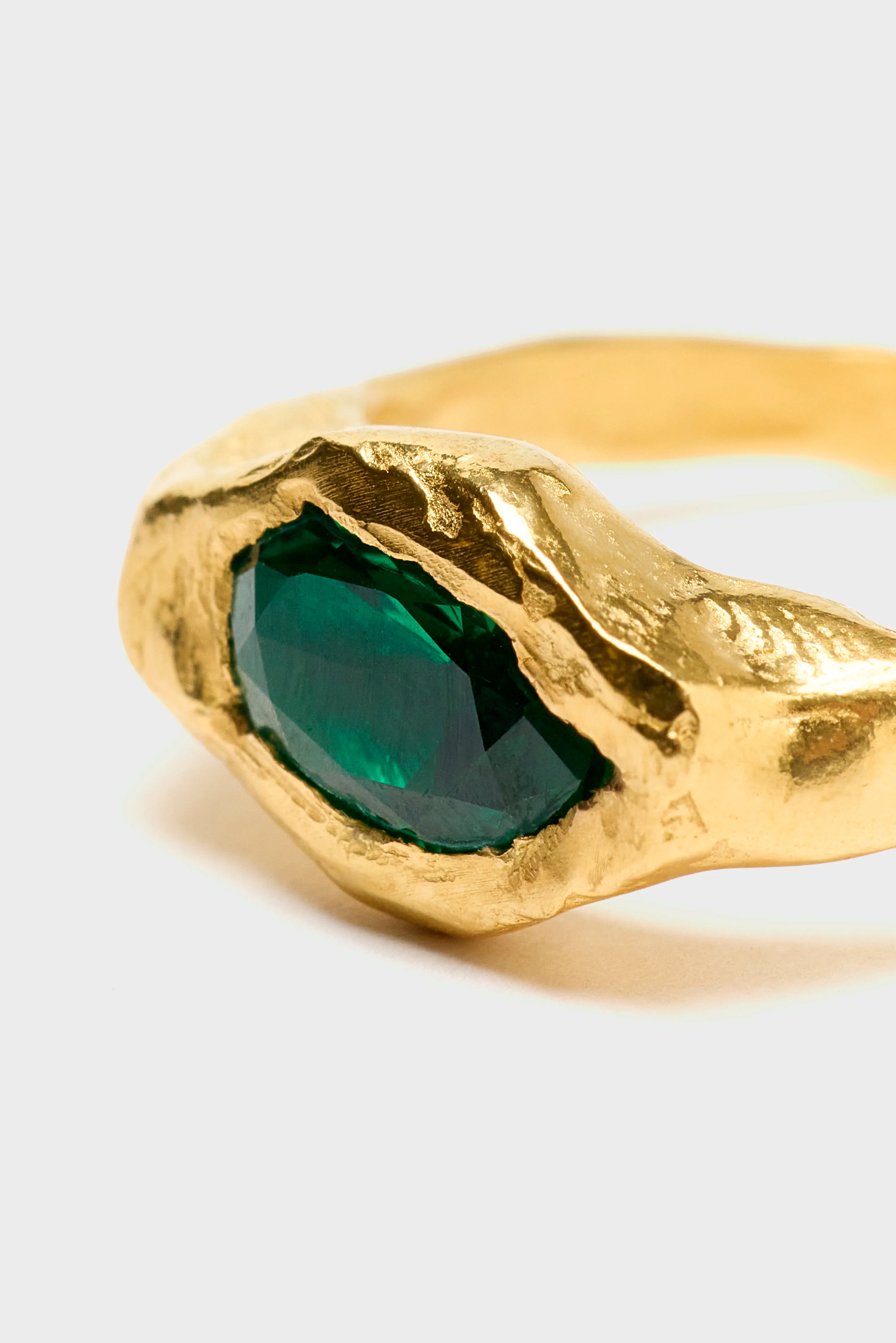 Faro Green Ring (242 / W / EMERALD)