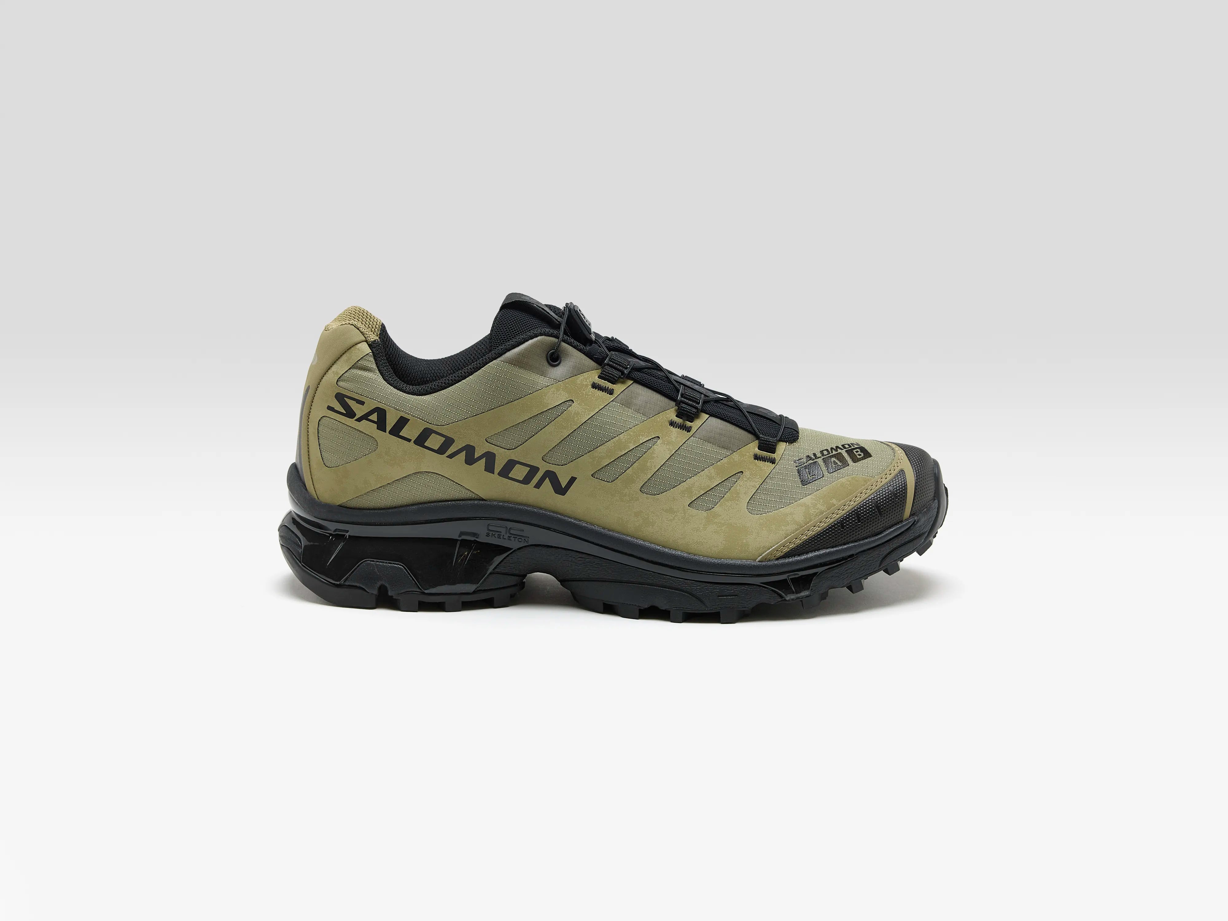 【送料&関税込】Salomon xt-4 Og R.a.d Sneakers - Unisex Salomon Xt-4 Og Unisex Running Sneakers in Vanilla Ice