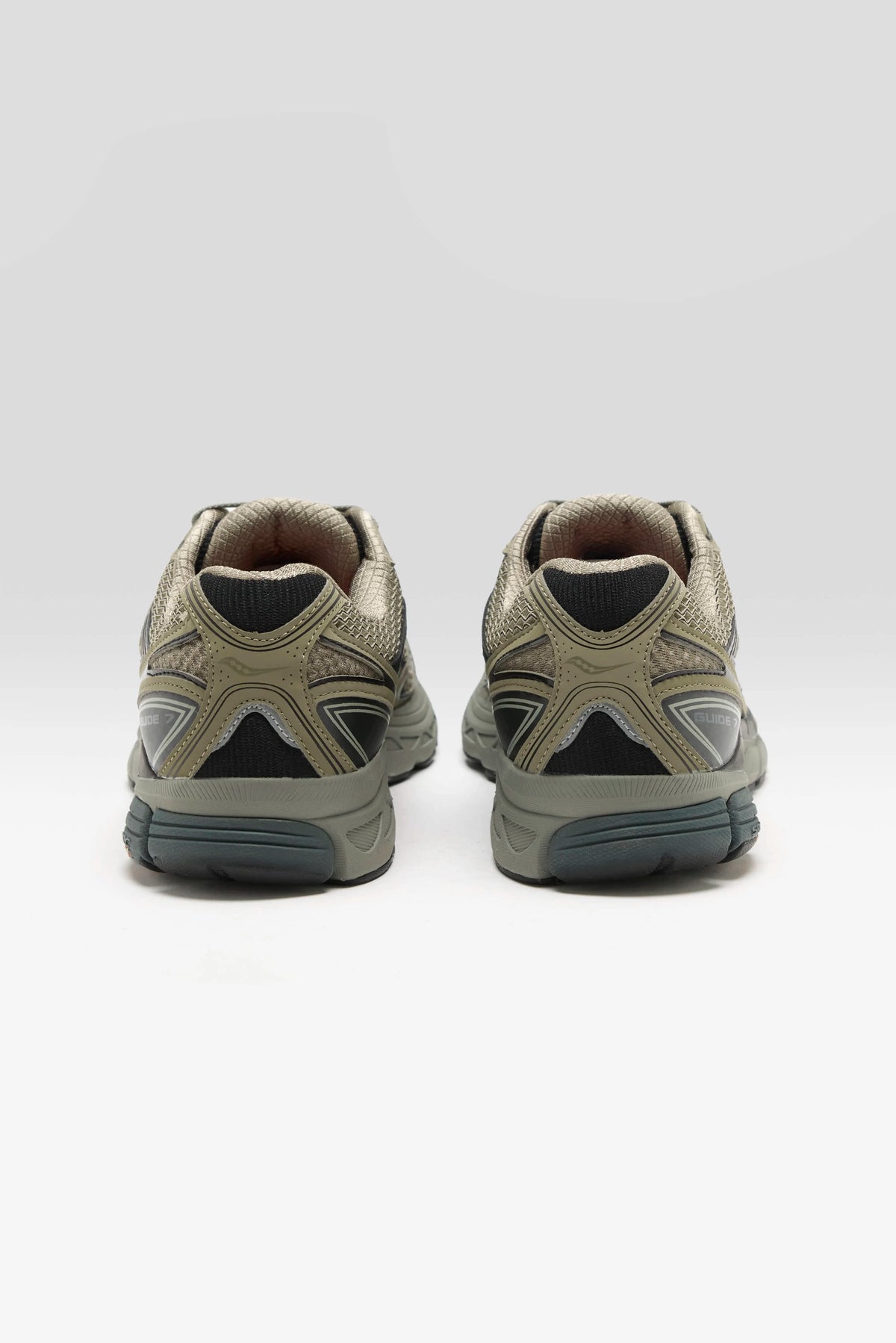 Progrid Guide 7 for Men (262 / M / SAGE)