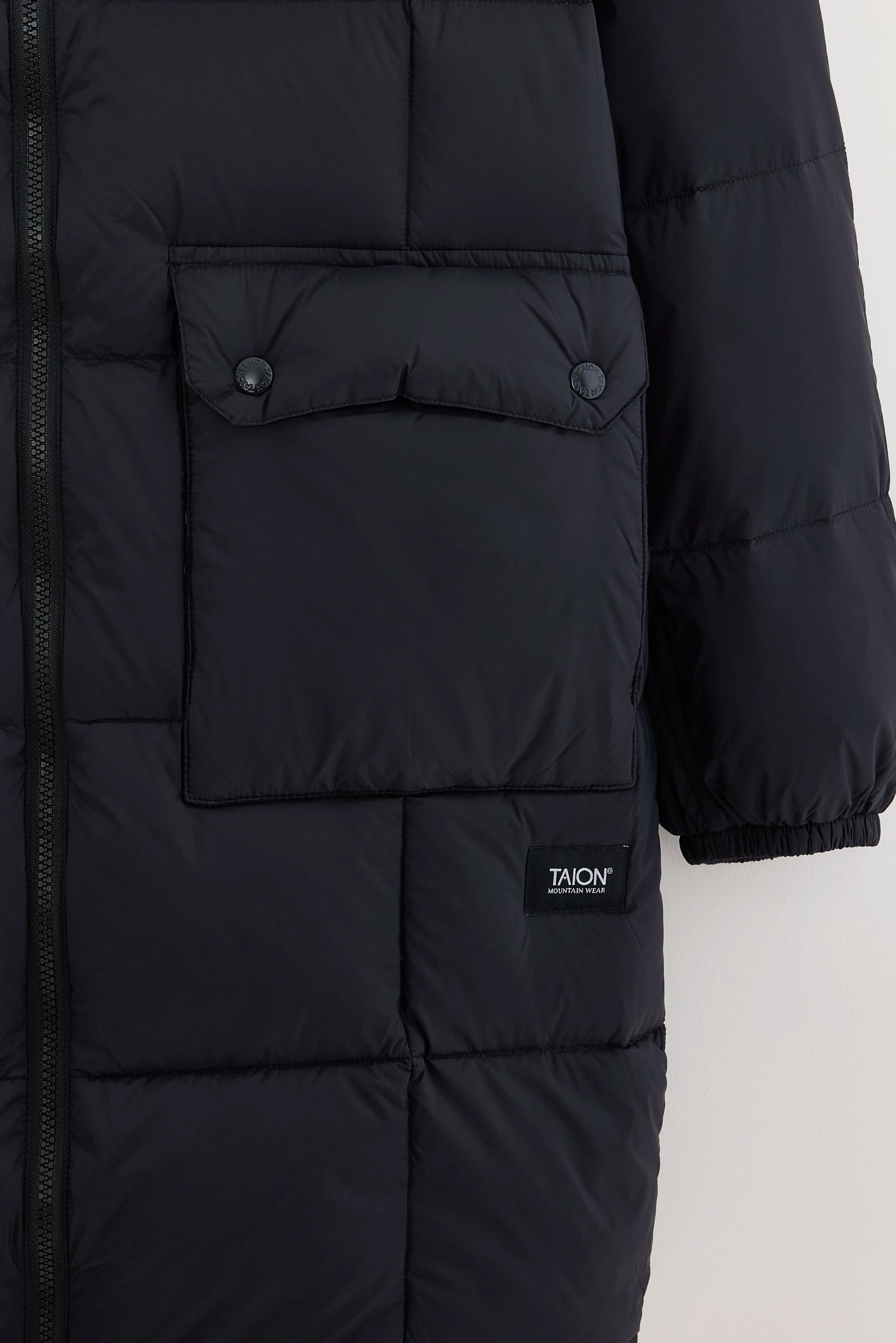 Mountain Packable Volume Hood Down Coat (242 / W / BLACK)