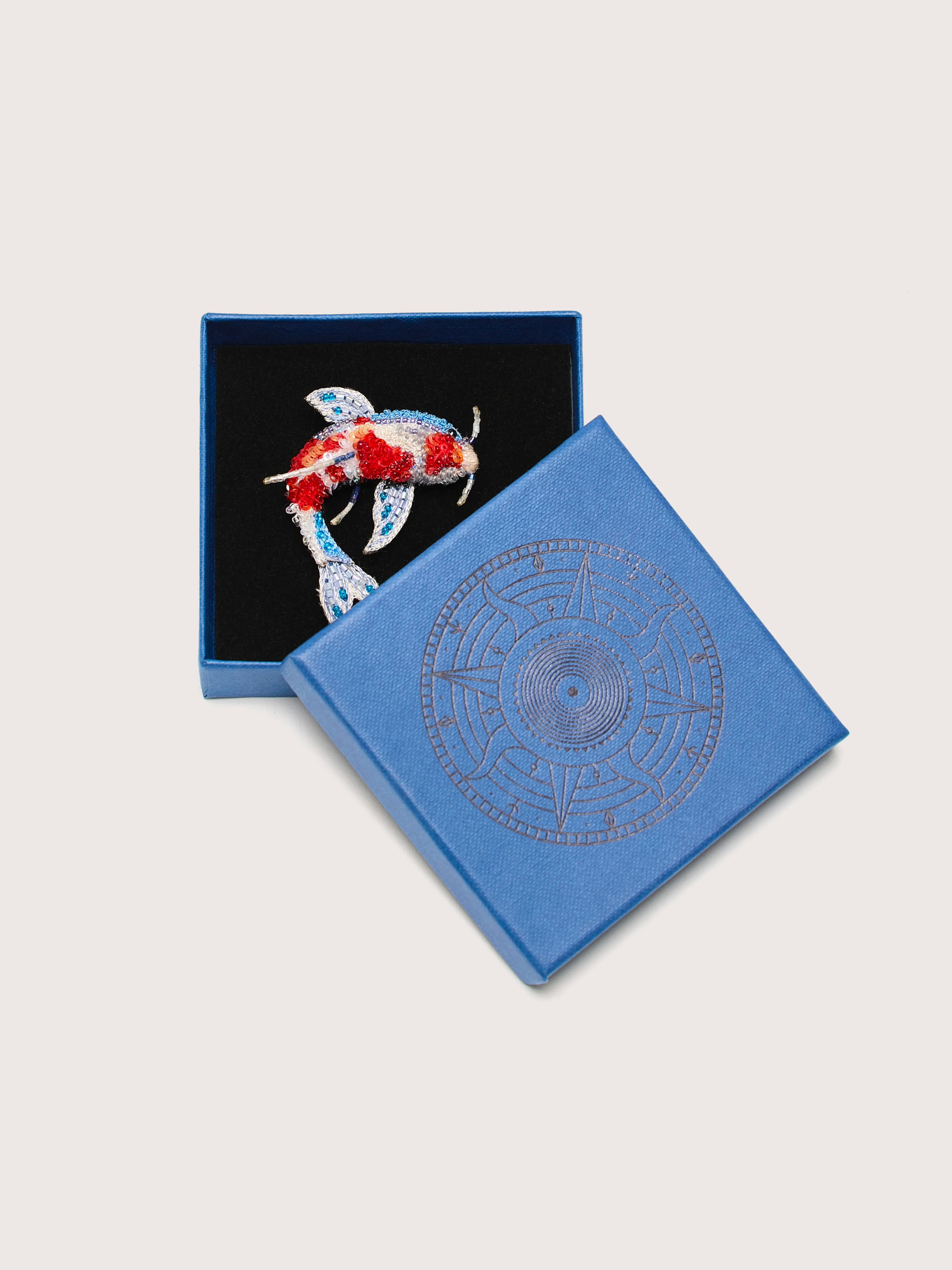 Kohaku Koi Fish Broche (242 / W / BLUE)