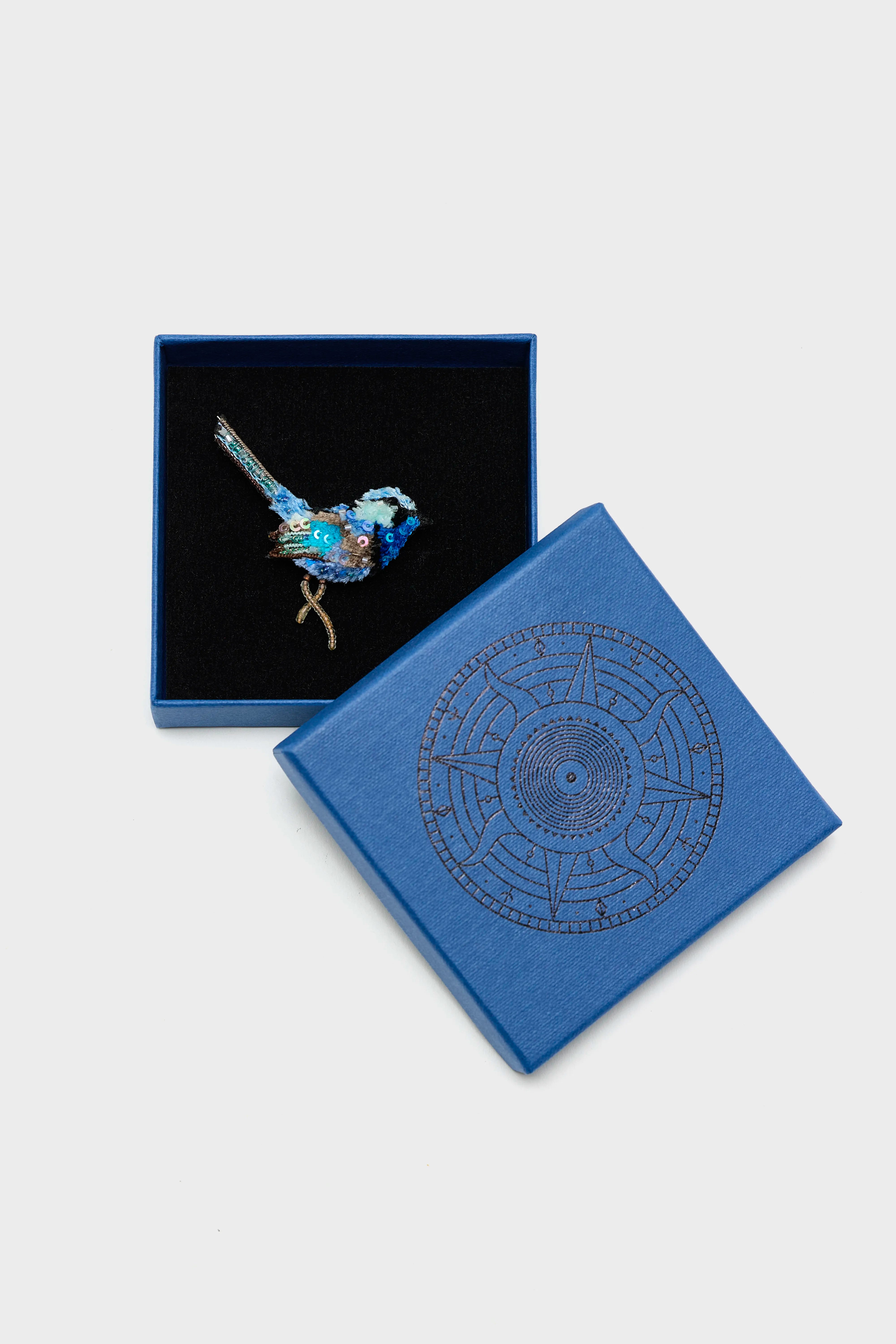 Splendid Fairy Wren Brooch  (251 / W / BLUE)