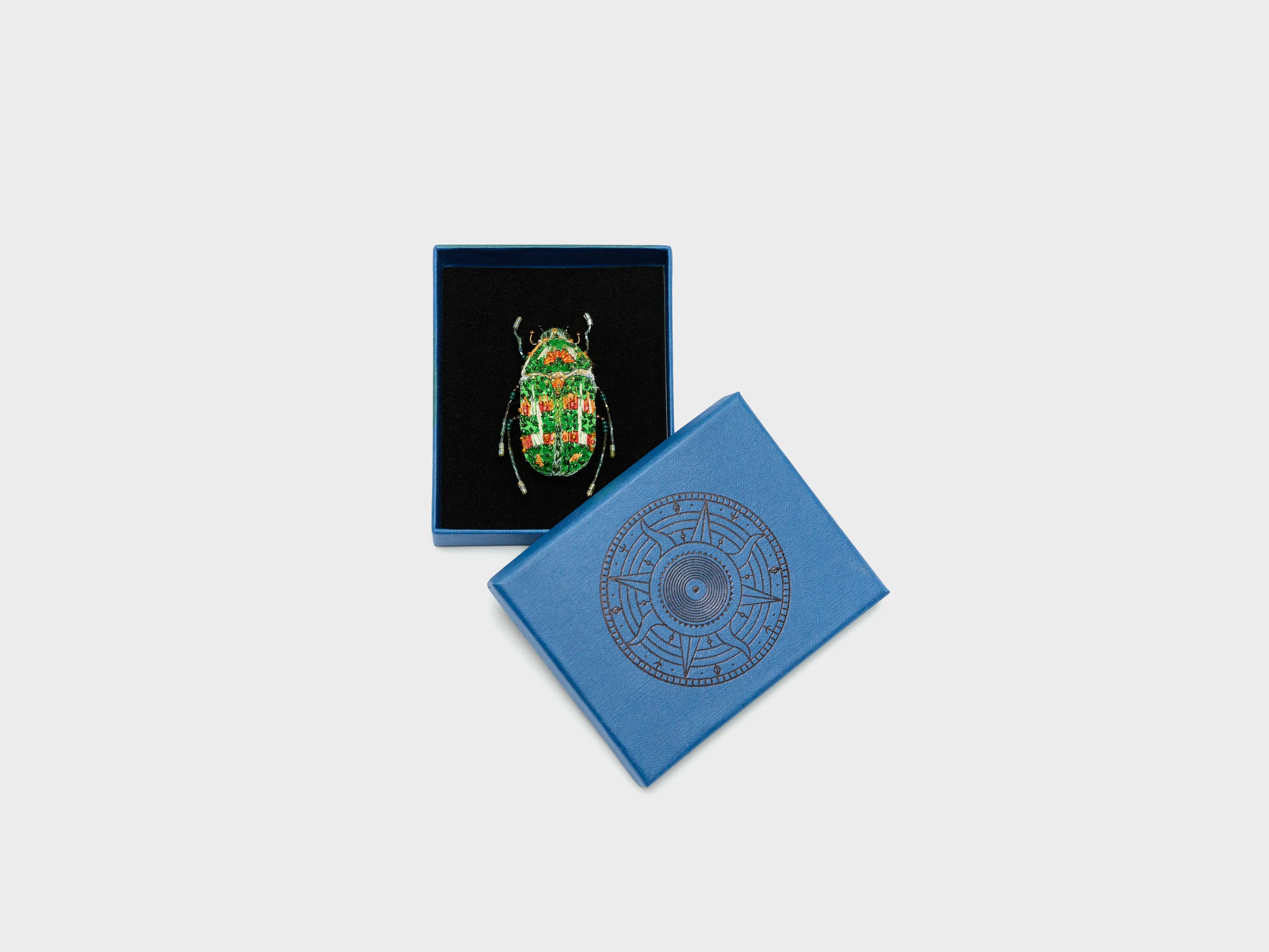 Rainbow Flower Beetle Brooch  (251 / W / GREEN)