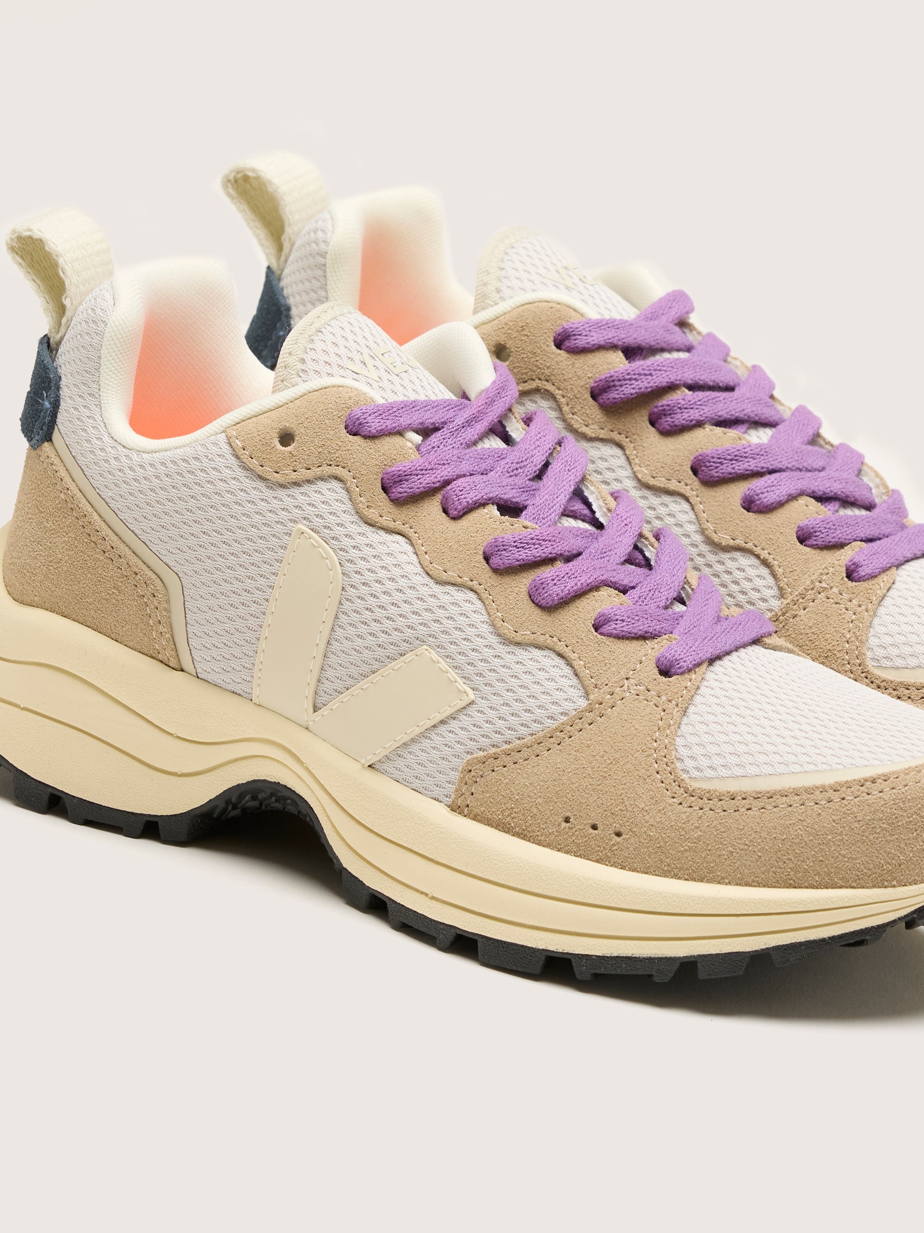 Venturi Ii For Women (242 / W / BEIGE)