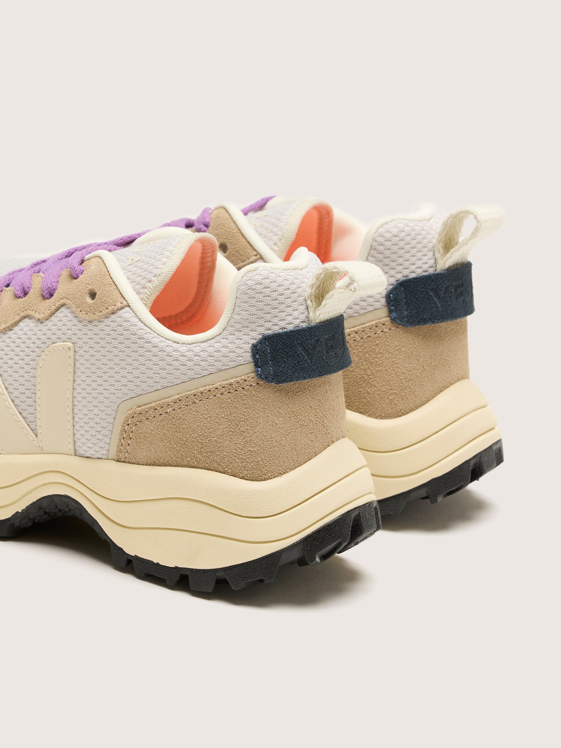 Venturi Ii For Women (242 / W / BEIGE)