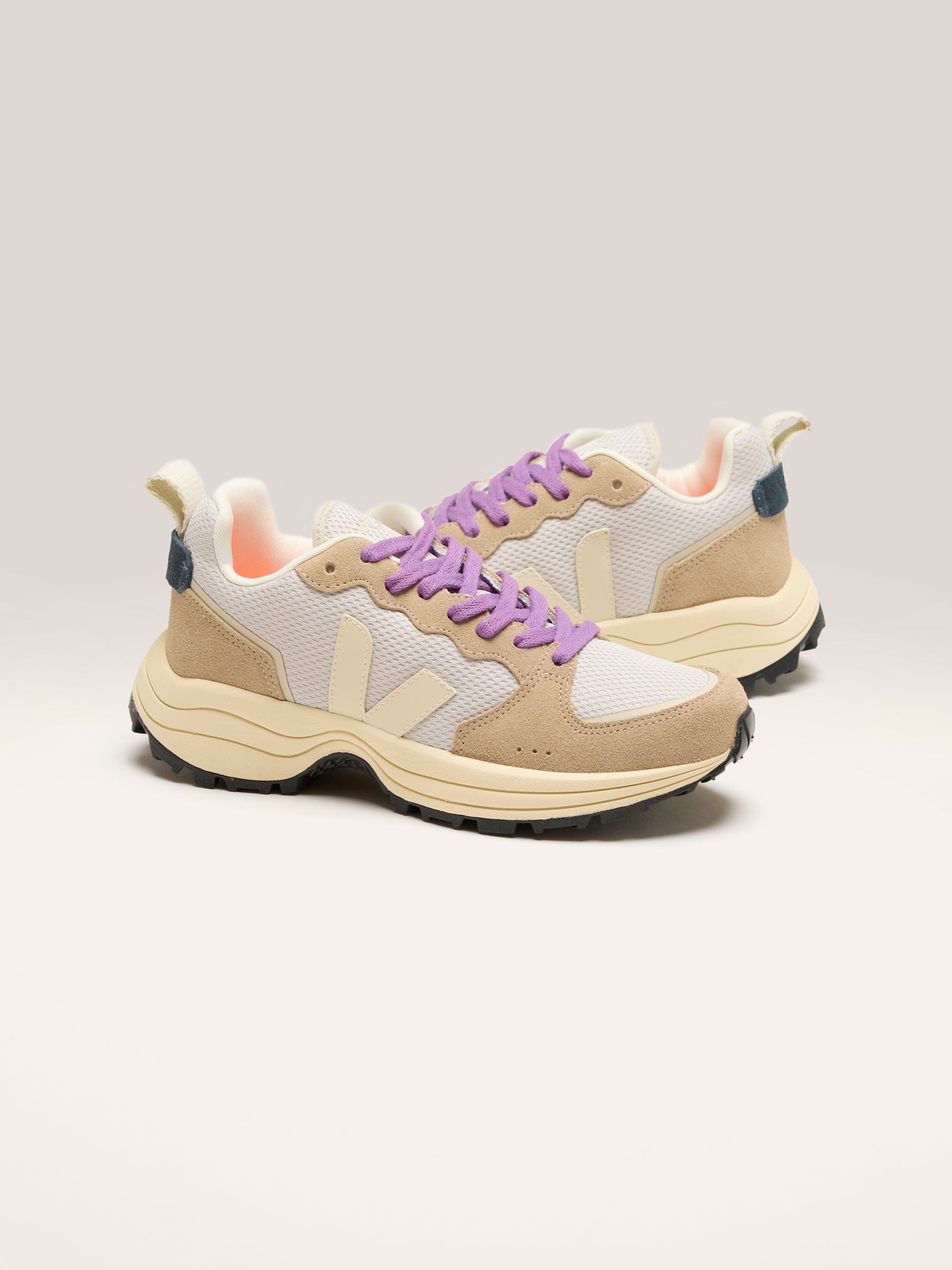 Venturi Ii For Women (242 / W / BEIGE)