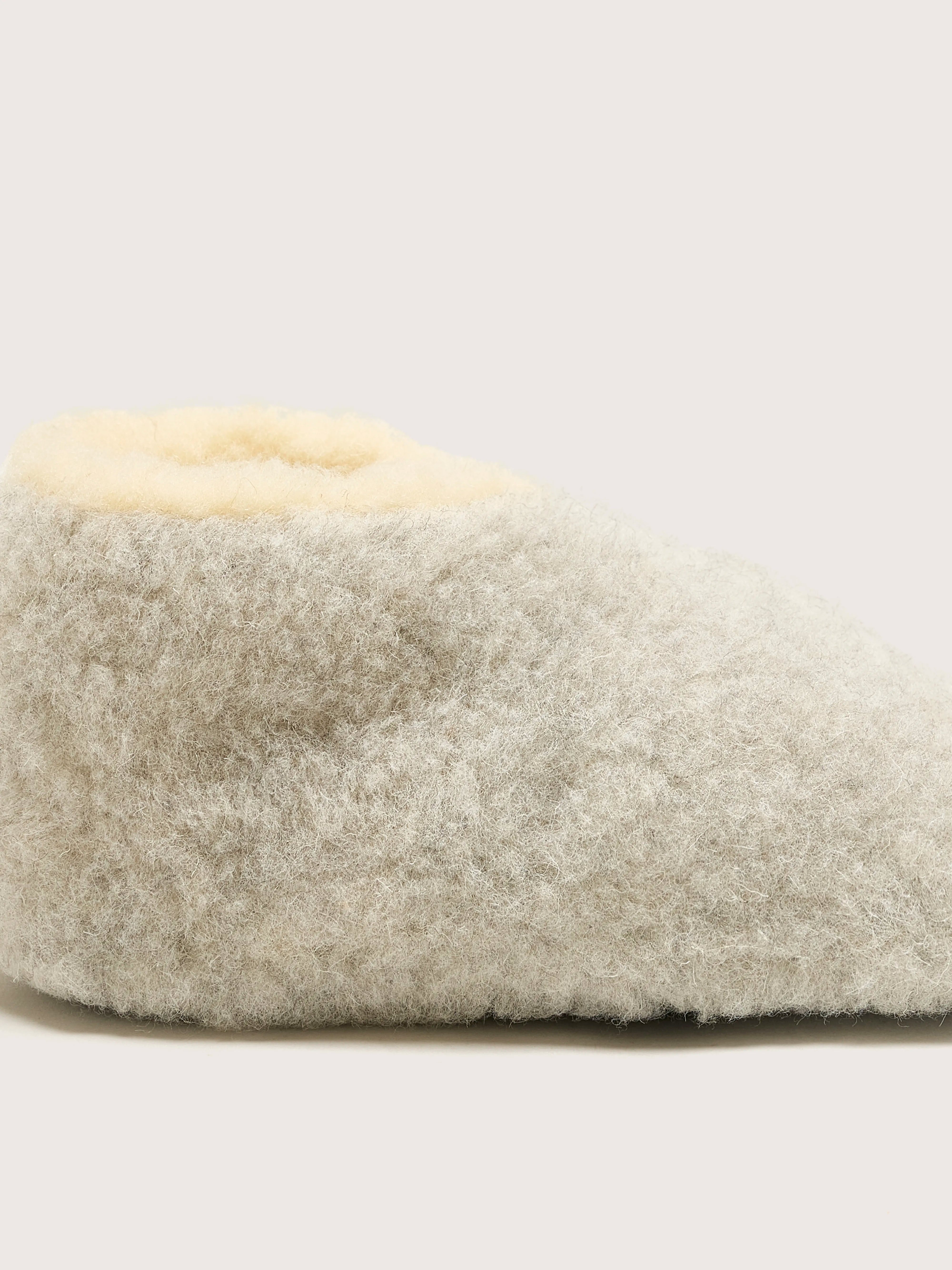 Comfy Slippers (242 / W / LIGHT GREY)