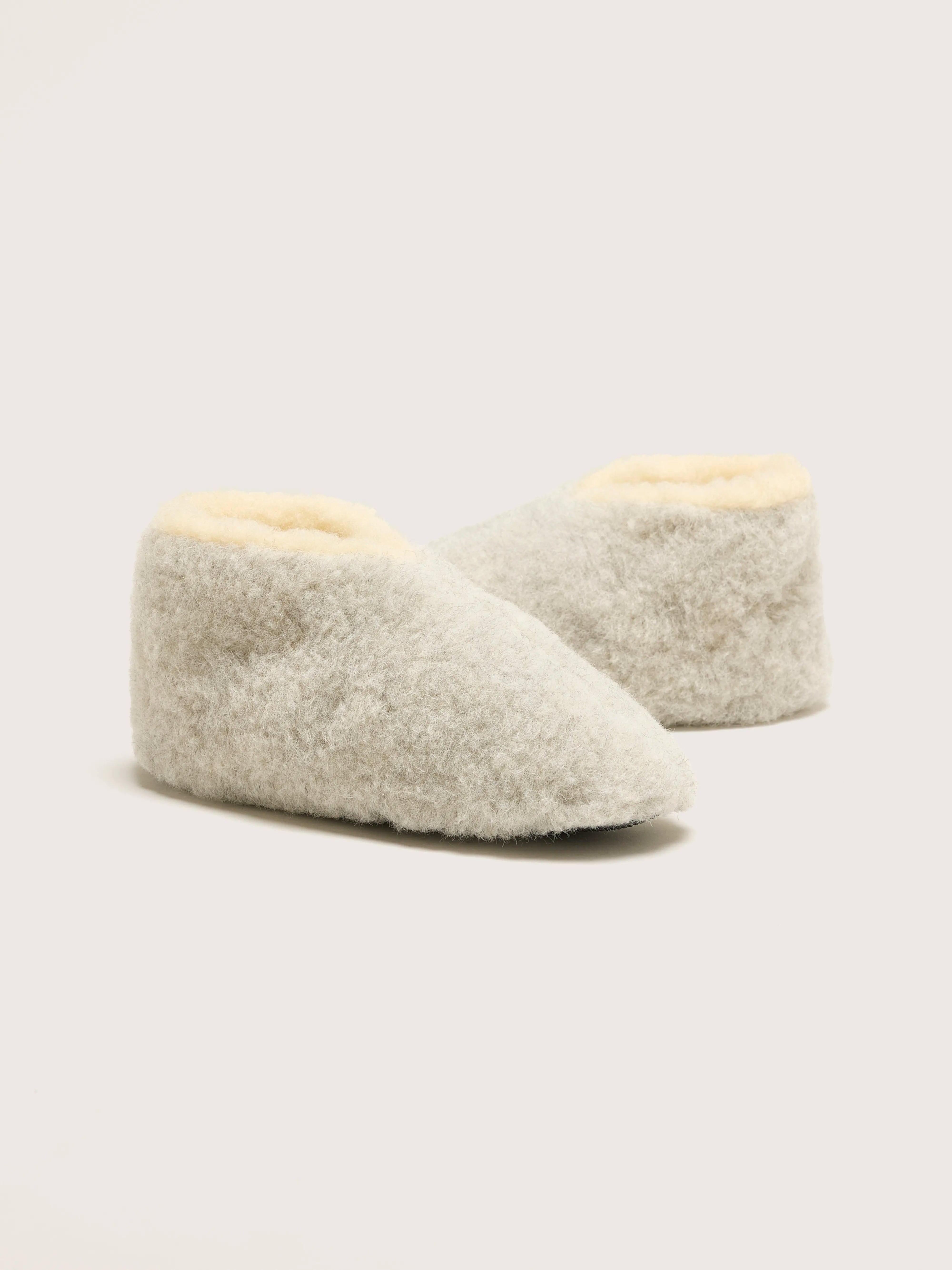 Comfy Slippers (242 / W / LIGHT GREY)