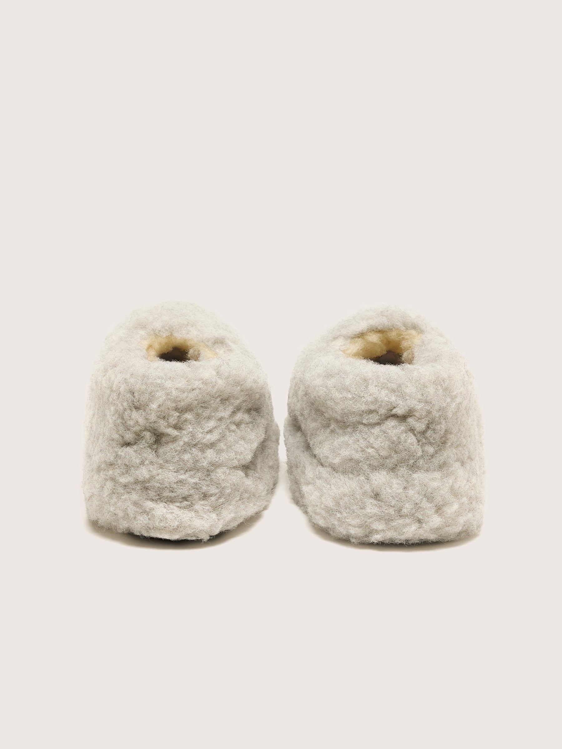 Siberian Slippers (242 / W / LIGHT GREY)