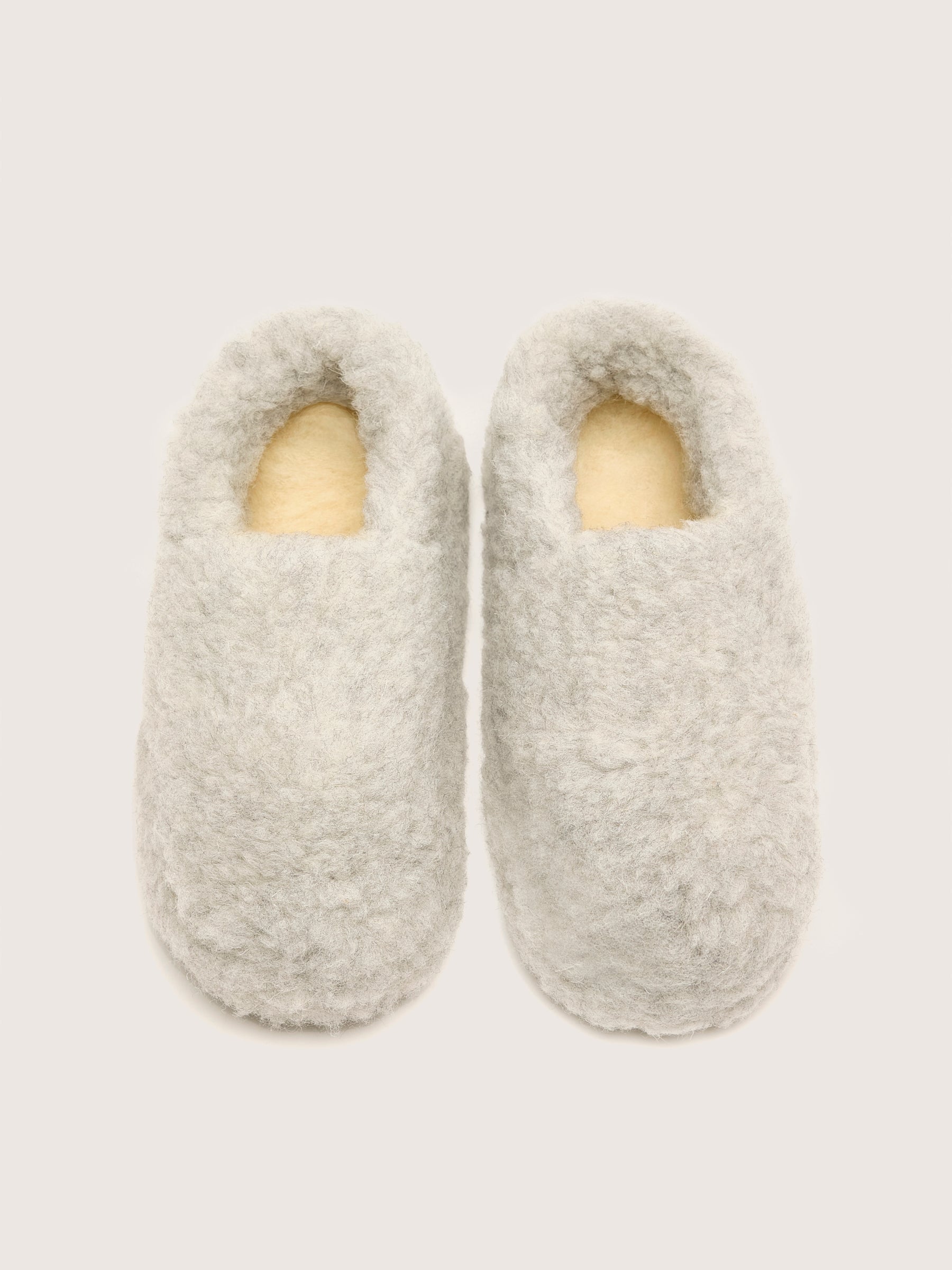 Siberian Slippers (242 / W / LIGHT GREY)