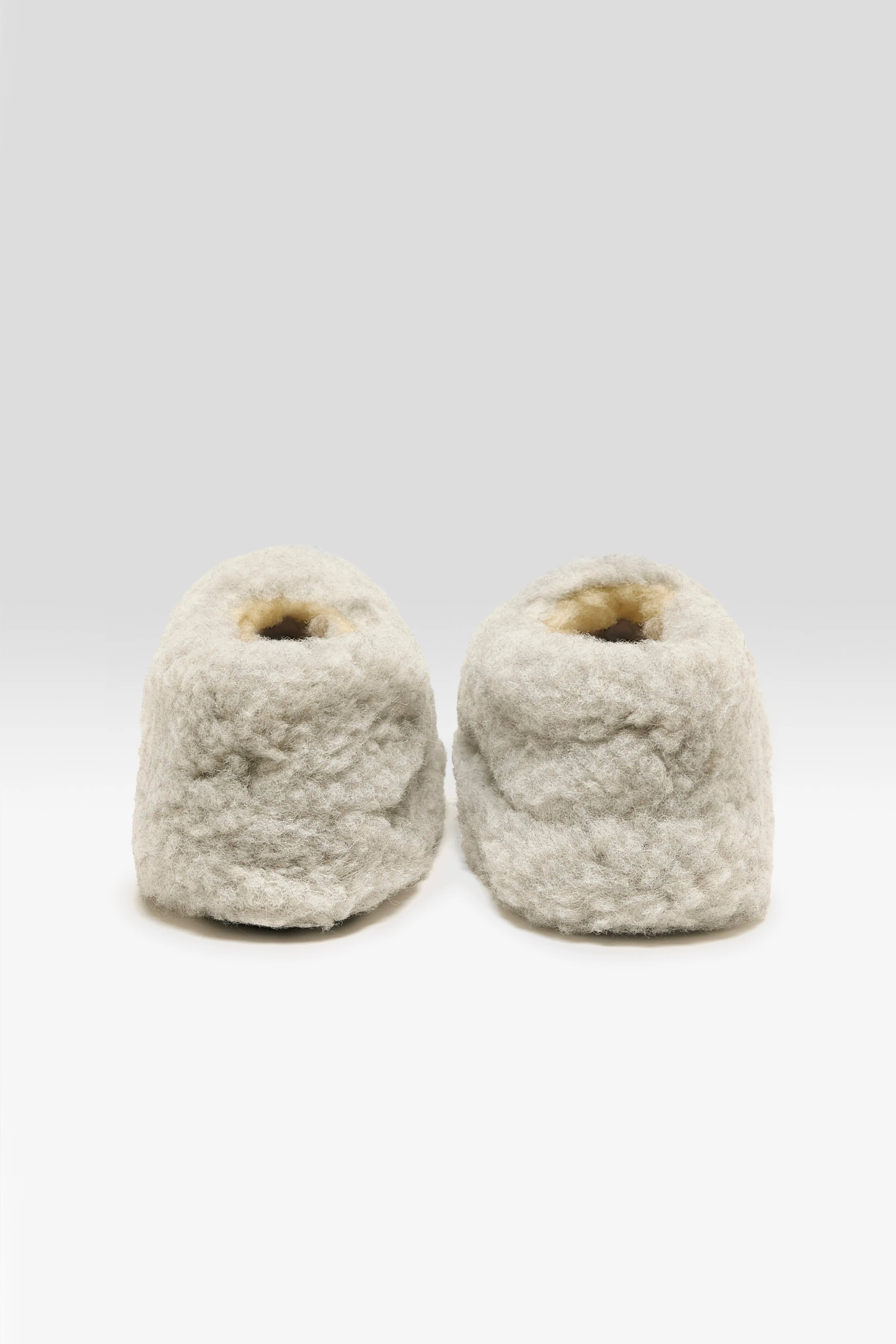 Siberian Slippers (242 / W / LIGHT GREY)